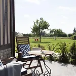 Manoir De & & Restaurant 4*