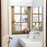 Manoir De & & Restaurant Hotel 4*