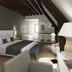 فندق Manoir De & & Restaurant 4*