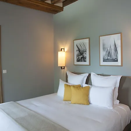 Manoir De & & Restaurant فندق 4*