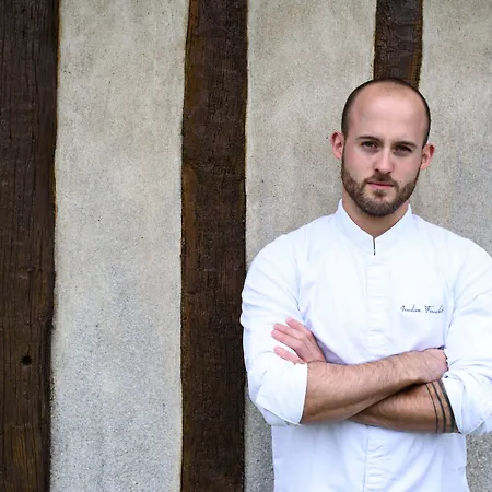 Manoir De Surville Surville (Eure)