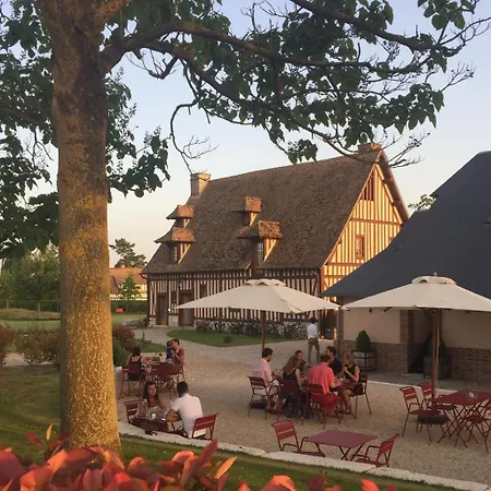 מלון Manoir De & & Restaurant 4*