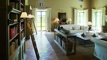 فندق Manoir De & & Restaurant 4*