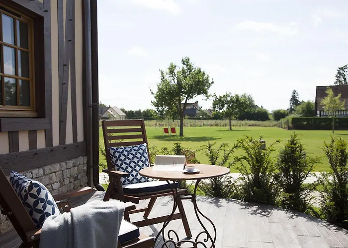 Manoir De Surville 4*