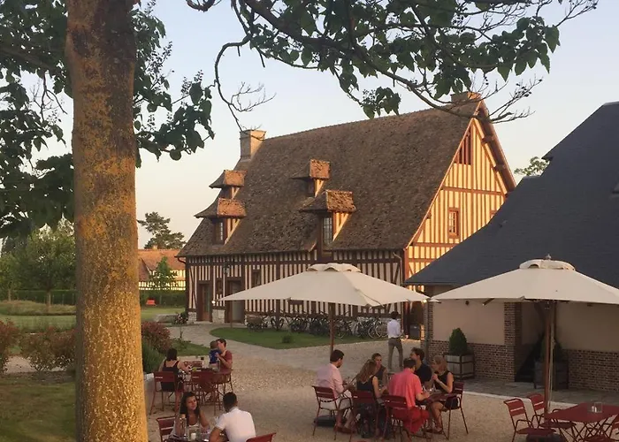 Отель Manoir De Surville 4*