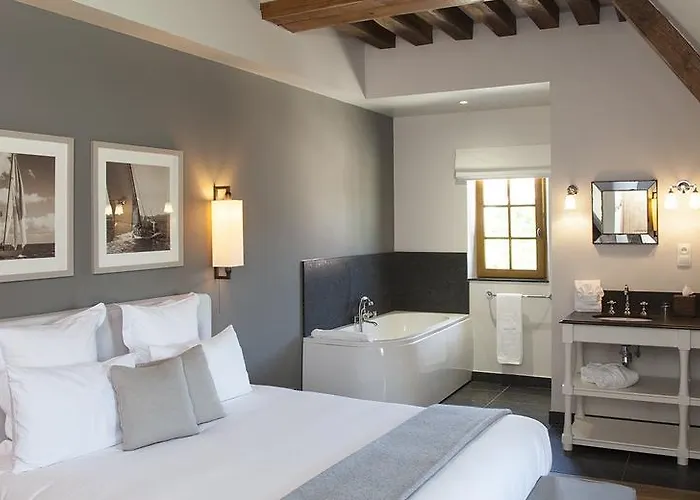 Отель Manoir De Surville 4*